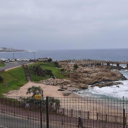 Whale Rock, Modern Beachfront Apartment มาร์เกท ภายนอก รูปภาพ