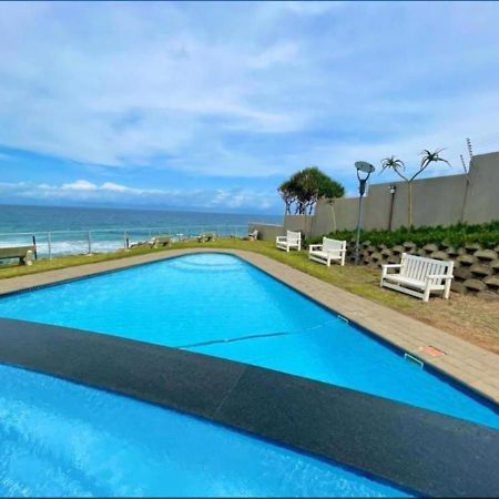 Whale Rock, Modern Beachfront Apartment มาร์เกท ภายนอก รูปภาพ