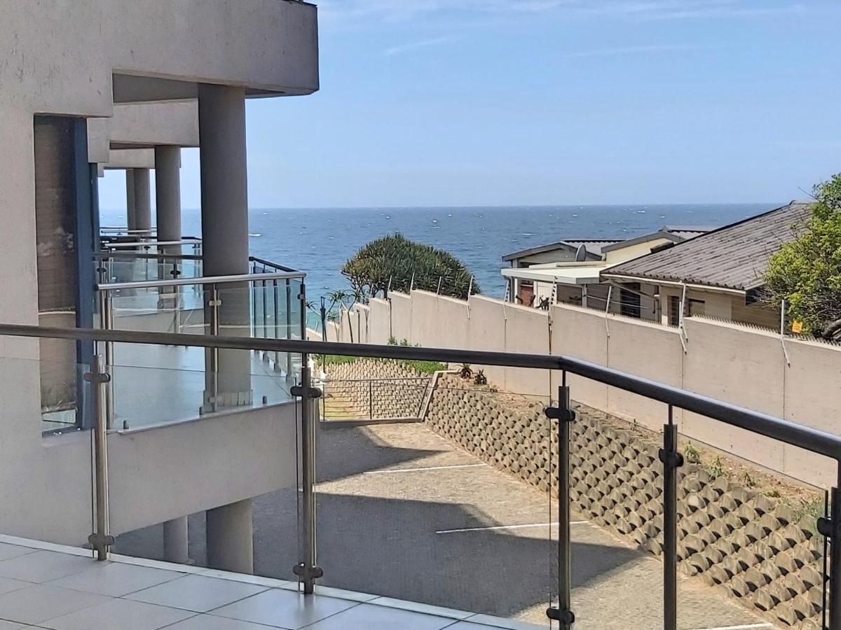 Whale Rock, Modern Beachfront Apartment มาร์เกท ภายนอก รูปภาพ